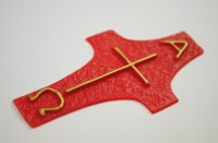 Wachskreuz mit Alpha und Omega Wachskreuz mit Alpha und Omega