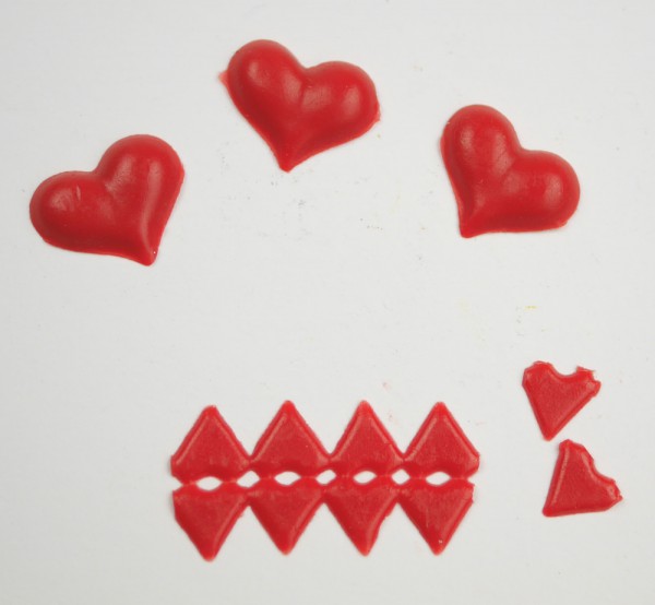 Wachs Herzen rot 10 x 0,7 cm und 3 x 1,3 cm