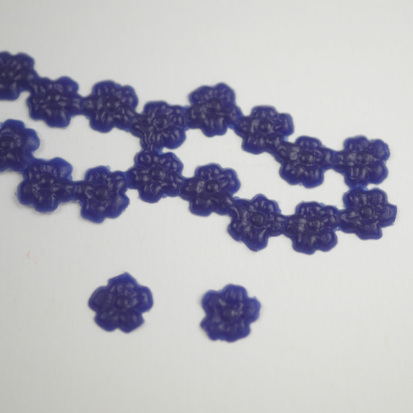 Kleine Blüten aus Wachs royalblau 20 Stück