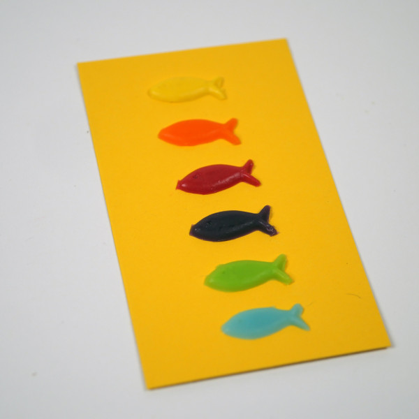 Wachsmotiv – Fische in Regenbogenfarben – 6 Stück