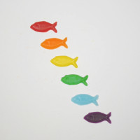 Farbige Fische 2 cm aus Wachs für Kerzen Farbige Fische 2 cm aus Wachs für Kerzen